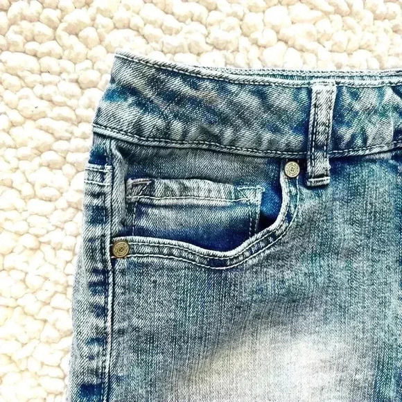 Altar’d State Bleached Faded Distressed Frayed Denim Cheeky Shorts Size 24 - Picture 3 of 11